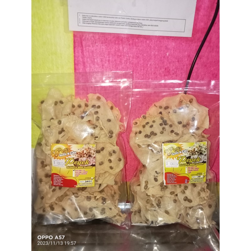 Peyek kacang ijo